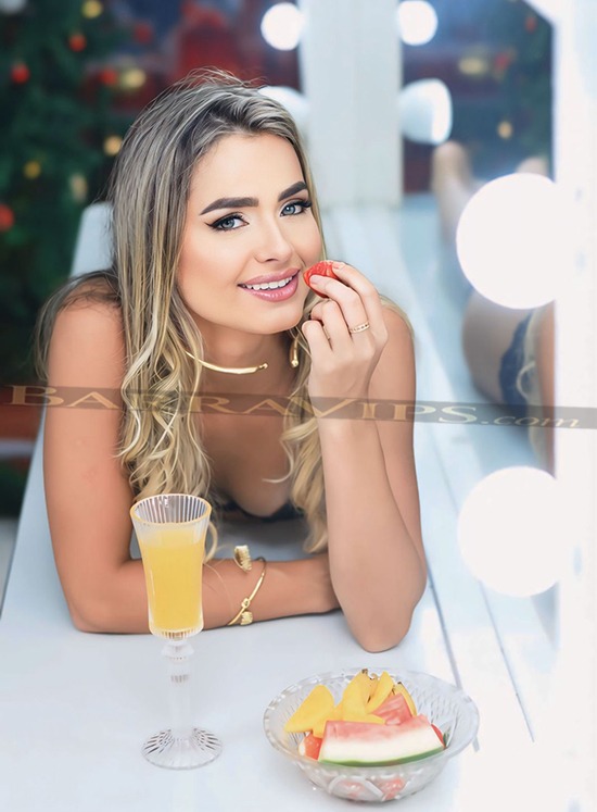 Acompanhantes de luxo barra 